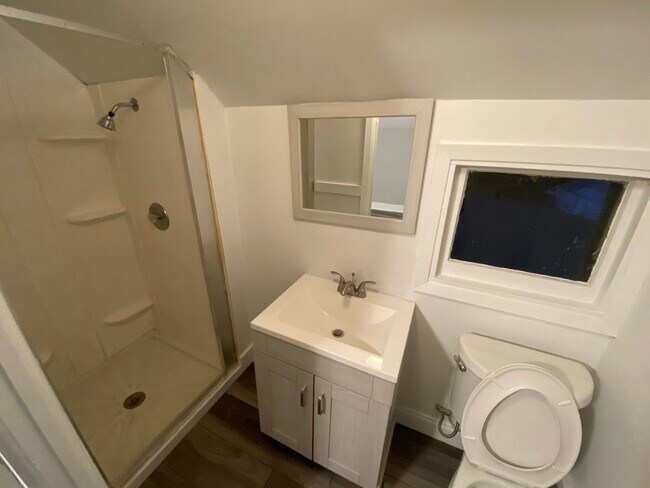 Building Photo - 148 S McHenry Ave