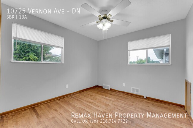 Building Photo - 10725 Vernon Ave