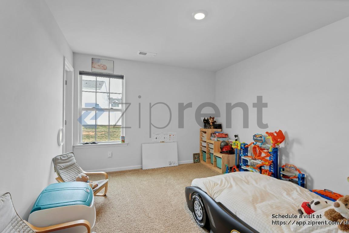 Building Photo - 147 N Ranney Way