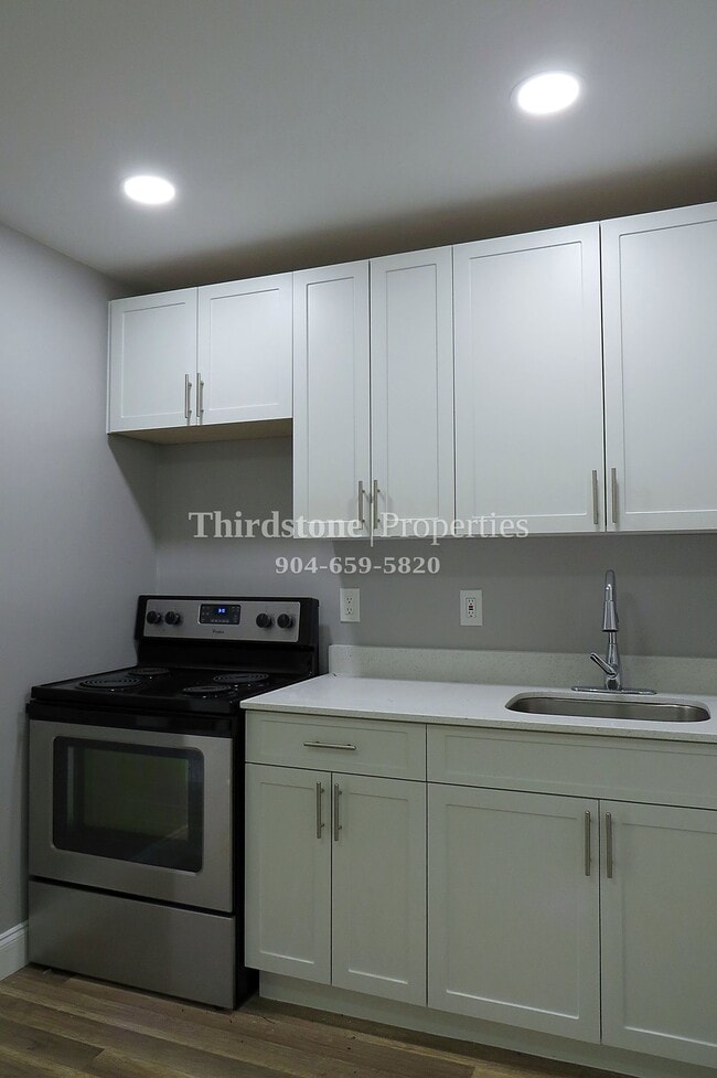 Building Photo - 9021 Castle Blvd