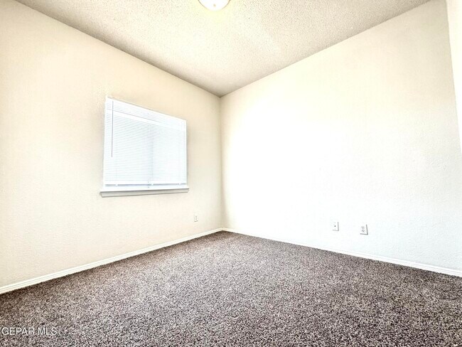 Building Photo - 5916 Cielo Del Rey Pl