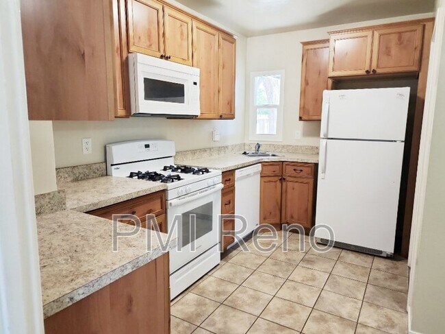 Building Photo - 321 Fodrin Wy