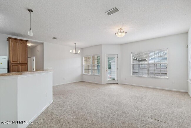 Building Photo - 7202 Deerfoot Cir