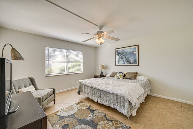 Building Photo - 190 Pebble Beach Blvd