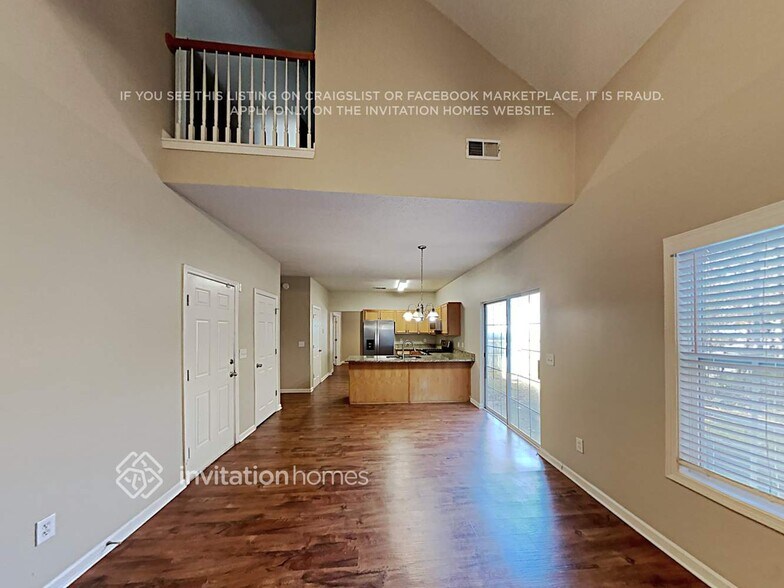 Building Photo - 5881 Newnan Ct