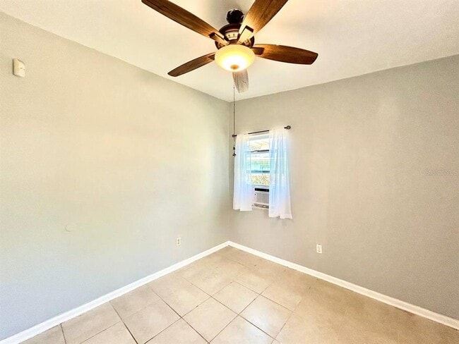 Building Photo - 5209 10th Ave S