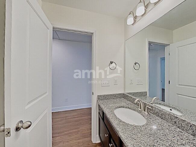 Building Photo - 5056 Trailwater Dr