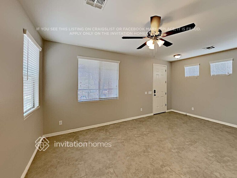 Building Photo - 3761 E Flamingo Way
