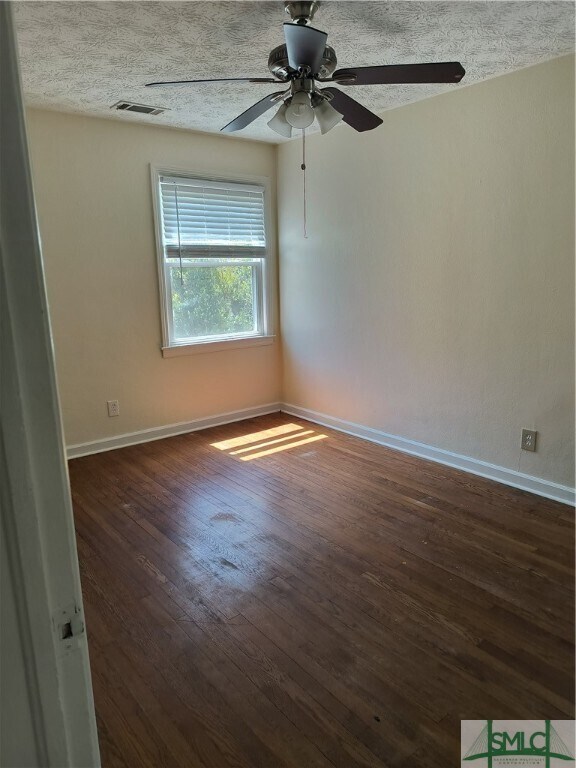 Building Photo - 3123 Robertson Ave