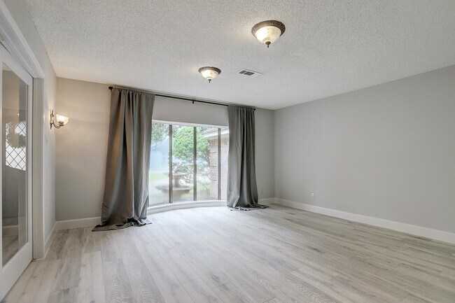 Building Photo - 1132 Fries Rd
