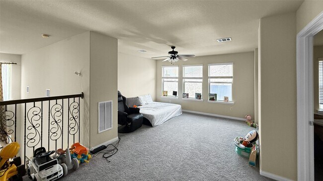 Building Photo - 3822 Dry Creek Dr