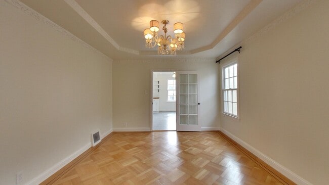 Building Photo - Lakeside 3 Bedroom / 3 Bathroom Single Fam...
