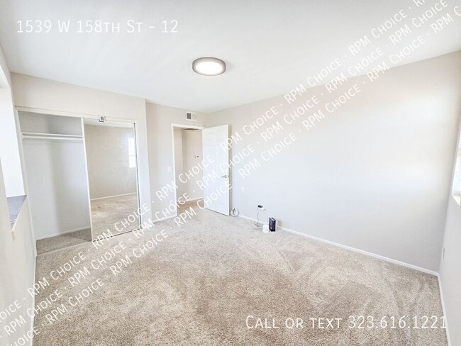 Building Photo - 1539 W 158th St