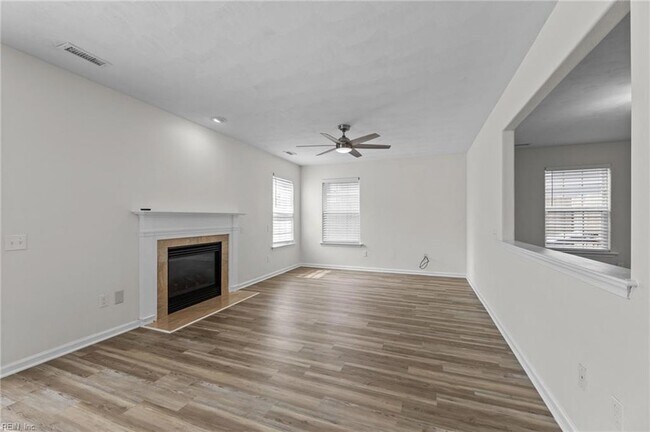 Building Photo - 148 Graystone Trce