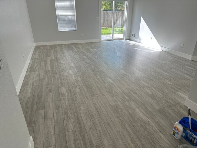 Building Photo - 3-Bedroom Home FOR RENT in Awesome Meridian Location | $500 OFF First Month's Rent!