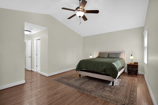 Building Photo - Huntington Park Home