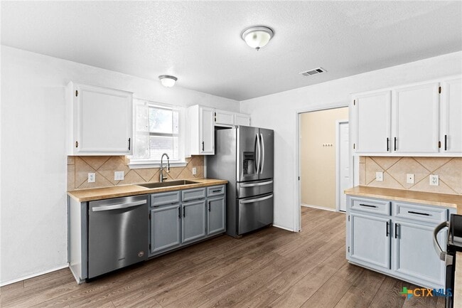 Building Photo - 4009 Tiger Dr