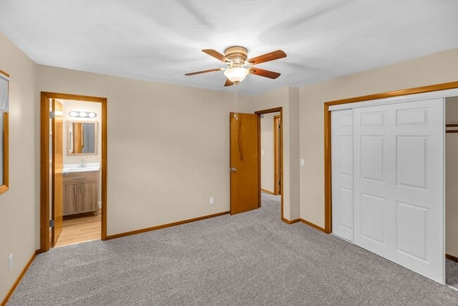 Building Photo - 515 Maddox Dr