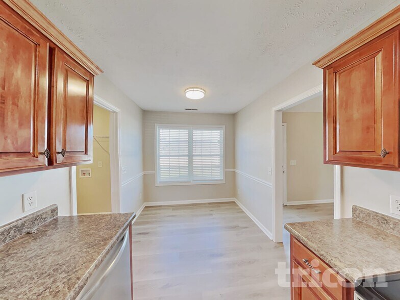 Building Photo - 7029 Bridgewater Dr