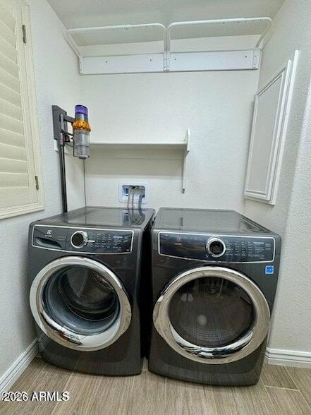 Building Photo - 1405 E Goldenrod St