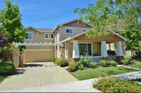 Building Photo - 541 Jacaranda St