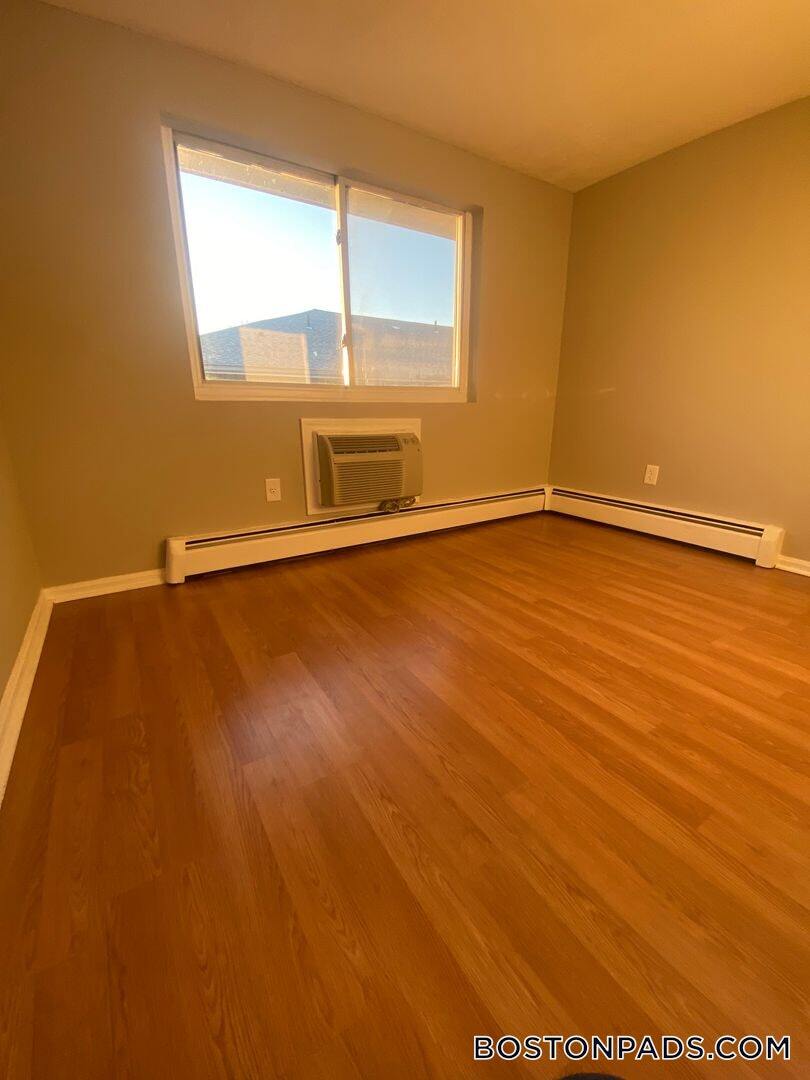 Building Photo - 148 Willard St