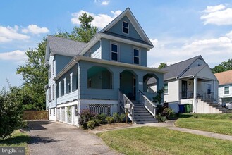 Building Photo - 3401 White Ave