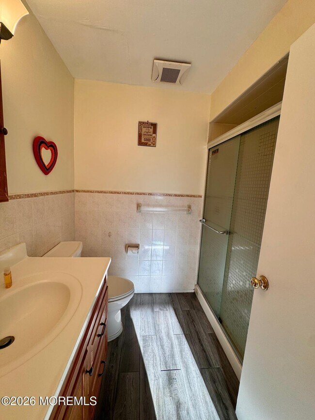 Building Photo - 1202 Green Hollow Dr