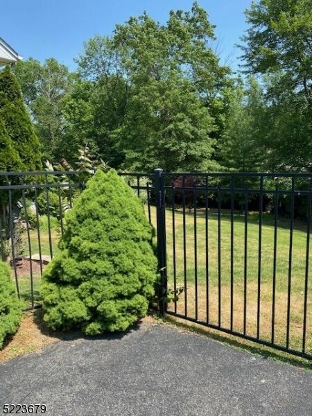 Building Photo - 29 Phillip Dr