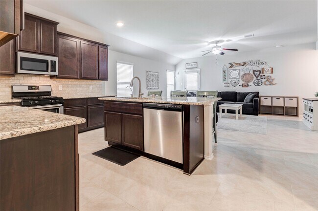 Building Photo - 23810 Rivage Ridge Dr