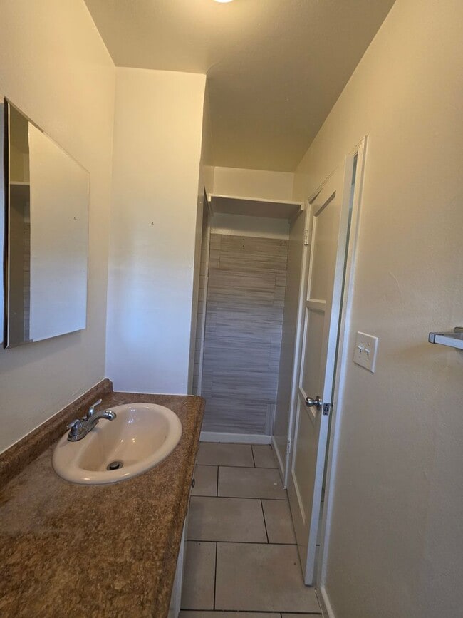 Building Photo - 1+ 1 Bed 1 Bath Cottage in San Jacinto $1425.00