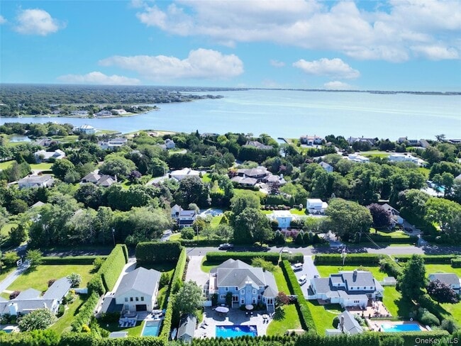 Building Photo - 43 Shore Rd