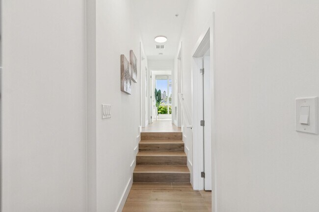 Building Photo - 1343 4th St