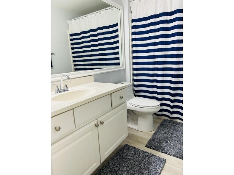 Building Photo - 2046 Alta Meadows Ln