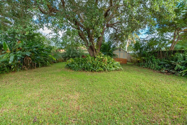 Building Photo - 1328 NE 1st Ave.