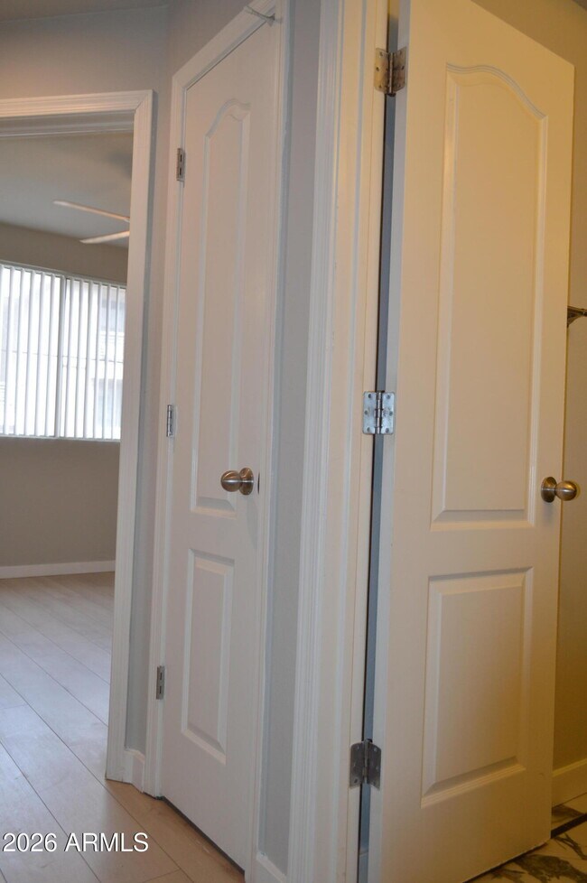 Building Photo - 1701 E Colter St