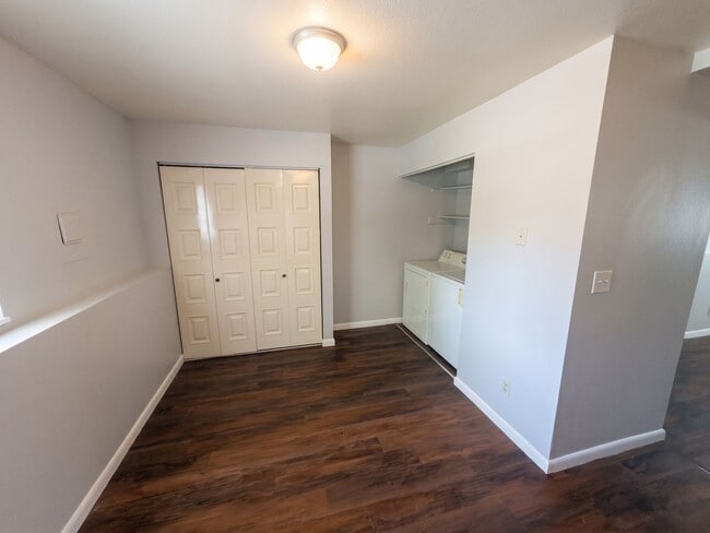 Building Photo - 4479 E Pikes Peak Ave
