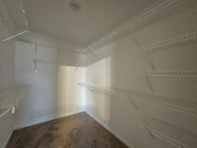 Building Photo - 3103 Easton Dr