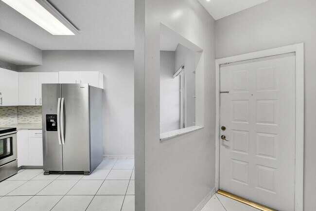 Building Photo - 401 SW 158th Terrace