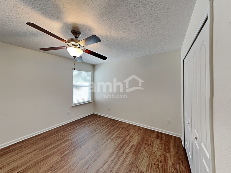 Building Photo - 556 Drysdale Dr