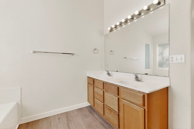 Building Photo - Charming 3-Bedroom Home in Northern Meadows – Spacious & Move-In Ready