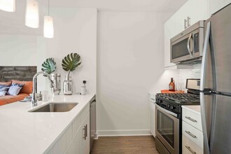 Building Photo - 1020 S State St