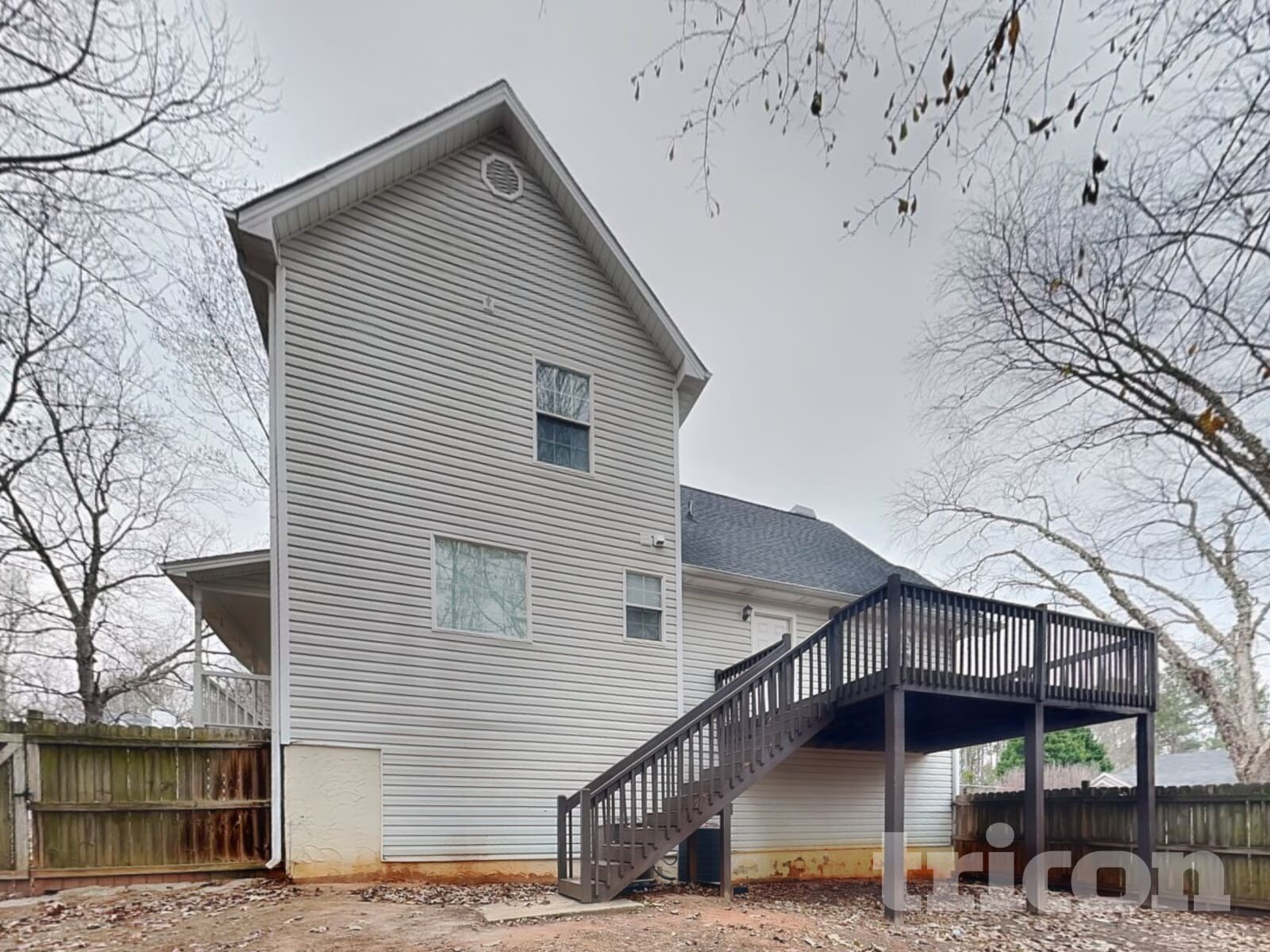 Building Photo - 200 River Walk