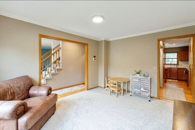 Building Photo - 1389 Camelback Dr