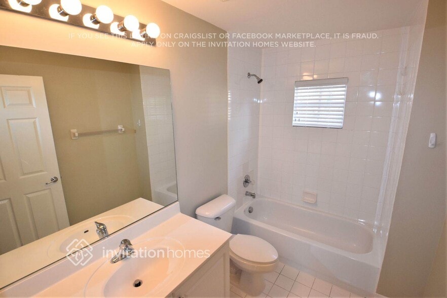 Building Photo - 7866 Jewelwood Dr