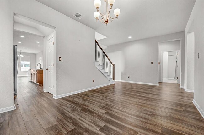 Building Photo - 6709 Golden Bough Ln