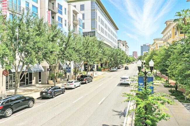 Building Photo - City View Wood Floor Updated Kitchen  2/2 condo at Park North Downtown Orlando