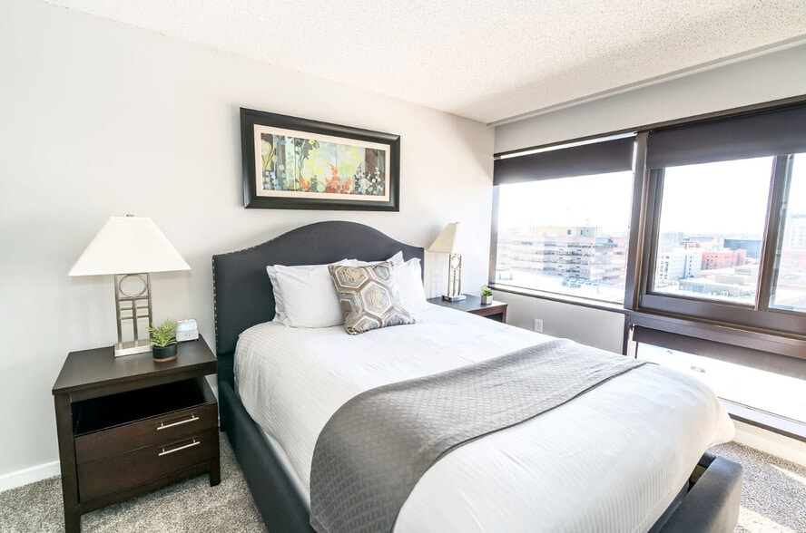 Building Photo - 127 Greyrock Pl