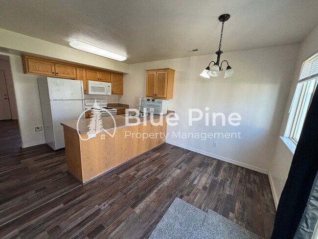Building Photo - 1512 N Stevens Dr