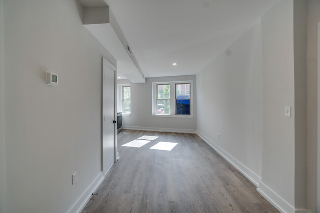 Building Photo - 3126 16th St NW
